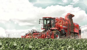 Argo-HYTOS-self-propelled-harvesting-machine