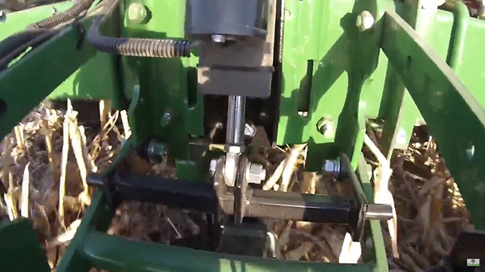 Customized per each farmer’s requirements, Graham Electric’s depth control system relies heavily on the Thomson H-Track actuator to maintain control of its seeders.  